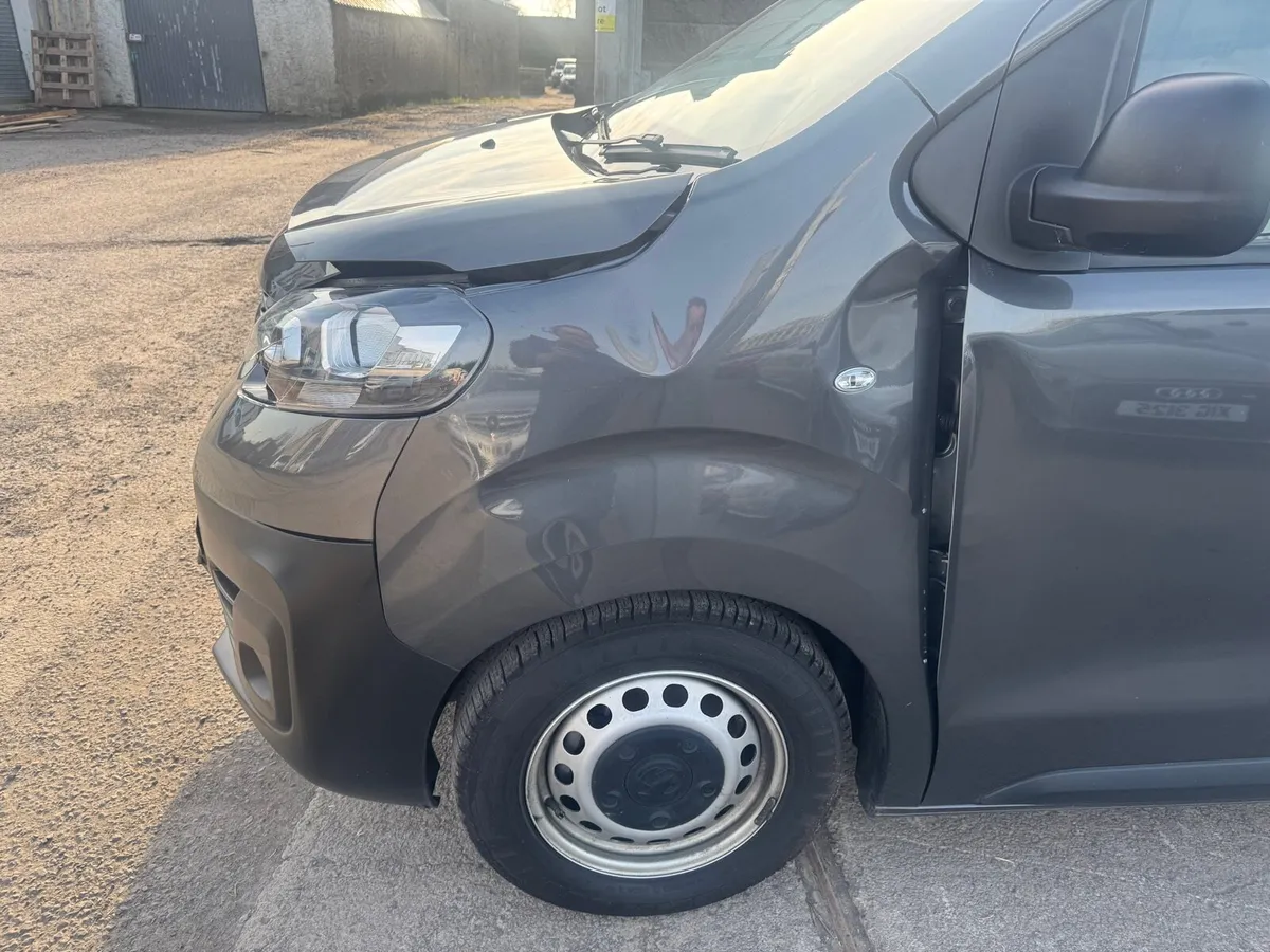 2024 VAUXHALL VIVARO FACTORY CREWVAN - Image 4