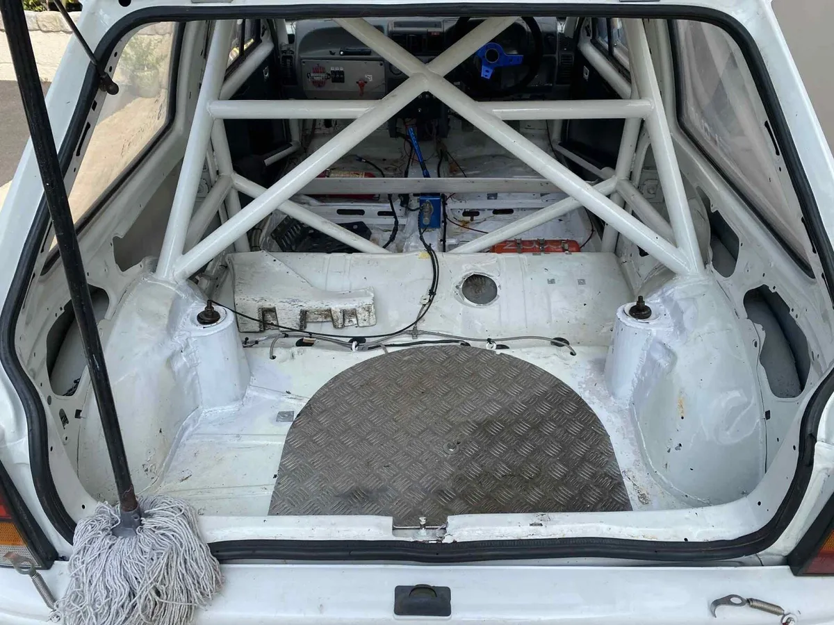 Rally Car Vauxhall Nova - Image 3