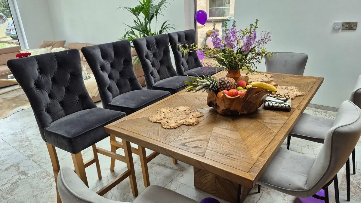 New Tall solid bar Chairs - Image 3