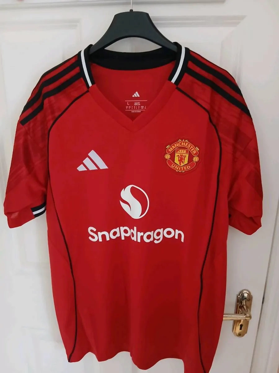 Manchester united home jersey - Image 2