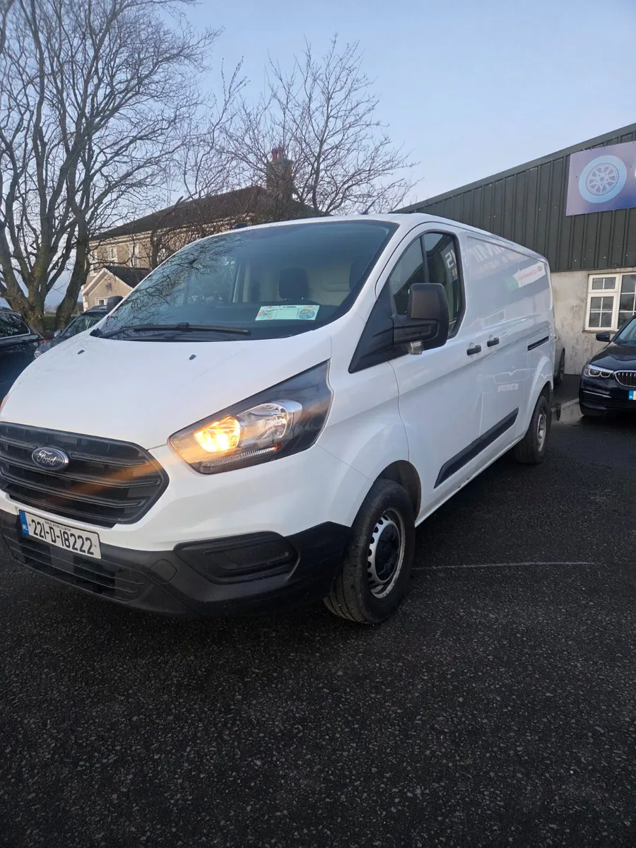 Ford Transit Custom 2022 - Image 2