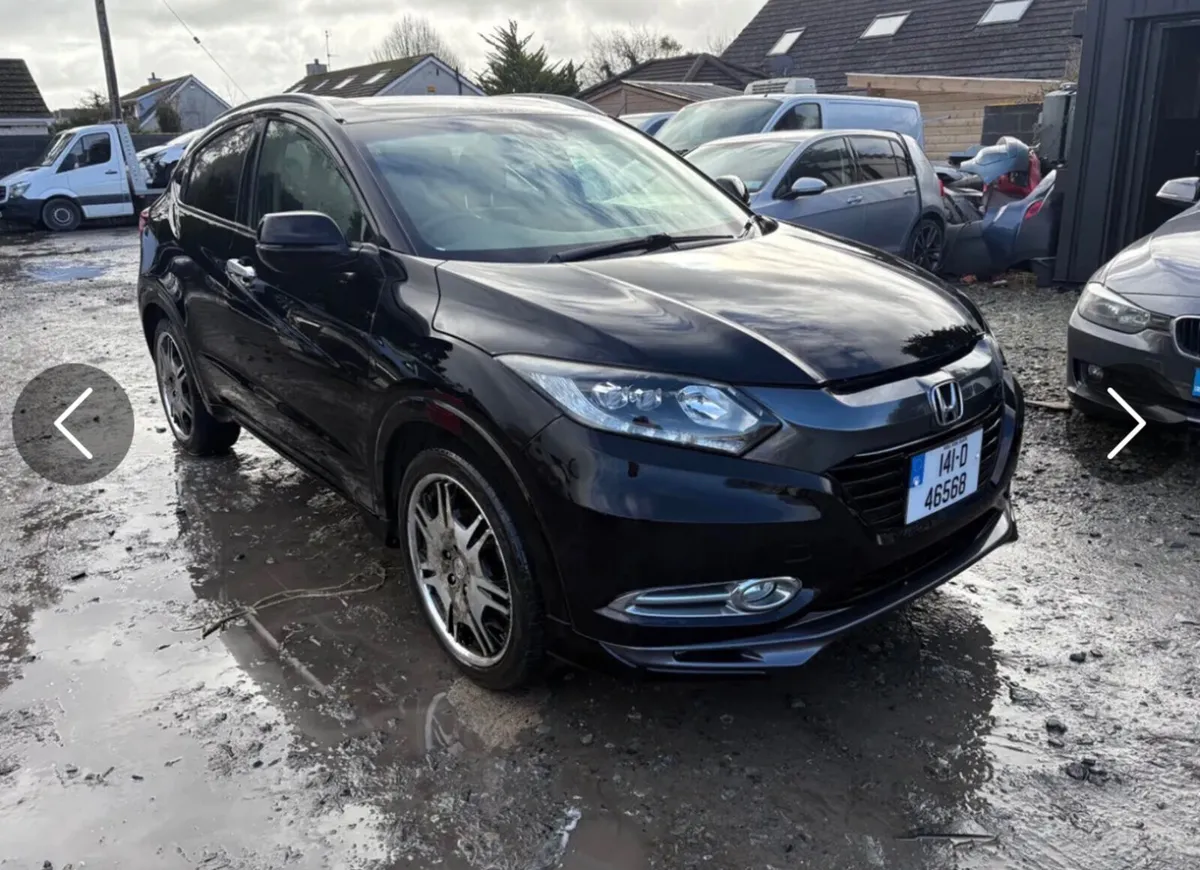 141 Honda Vezel 1.5 Hybrid no damage drive away - Image 2