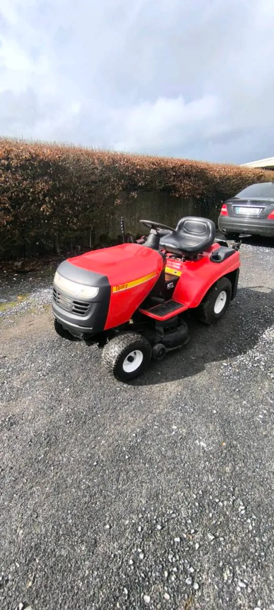 Ride on lawnmower - Image 2