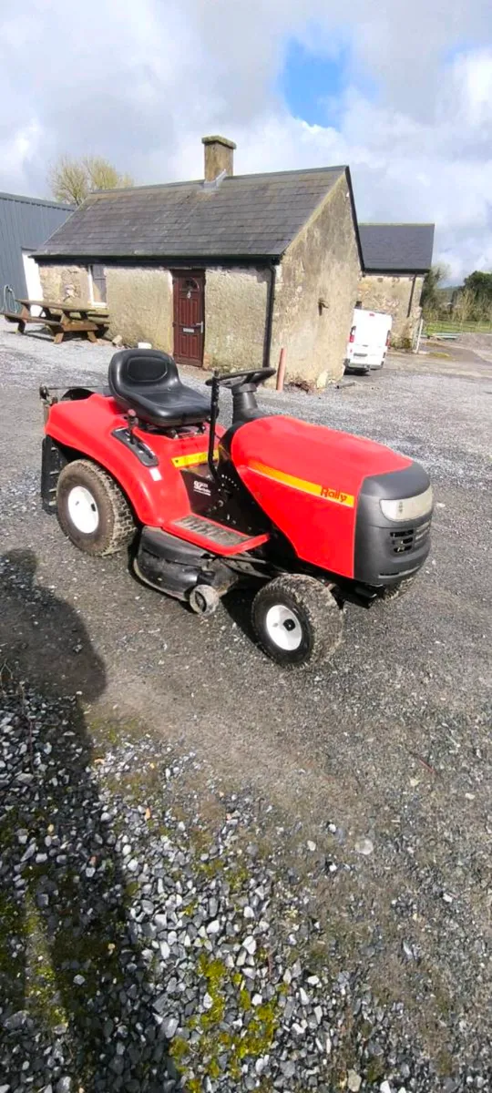 Ride on lawnmower - Image 3