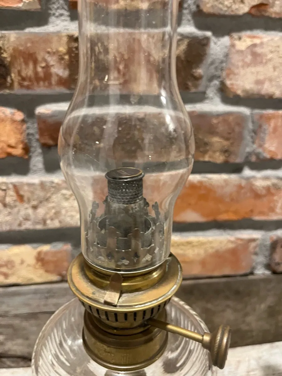 Vintage oil lamp - Image 2
