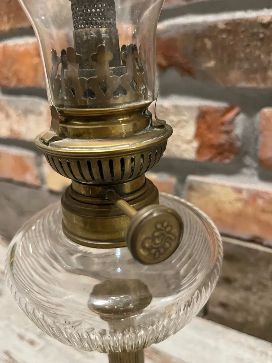 Vintage oil lamp - Image 3
