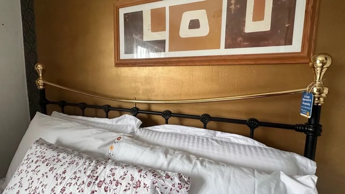 King Size Gold&Black Frame - Image 2