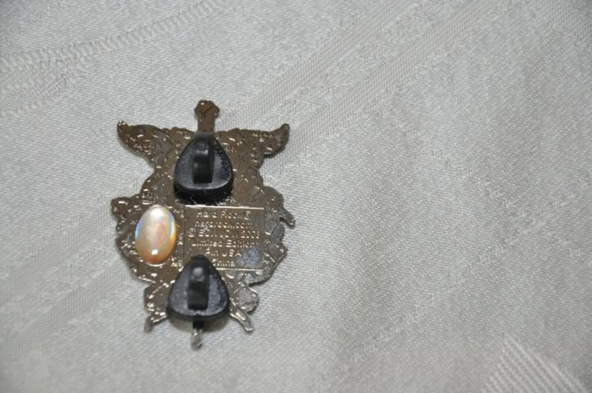 Hard Rock Cafe New York Limited Edition Pin - Image 3