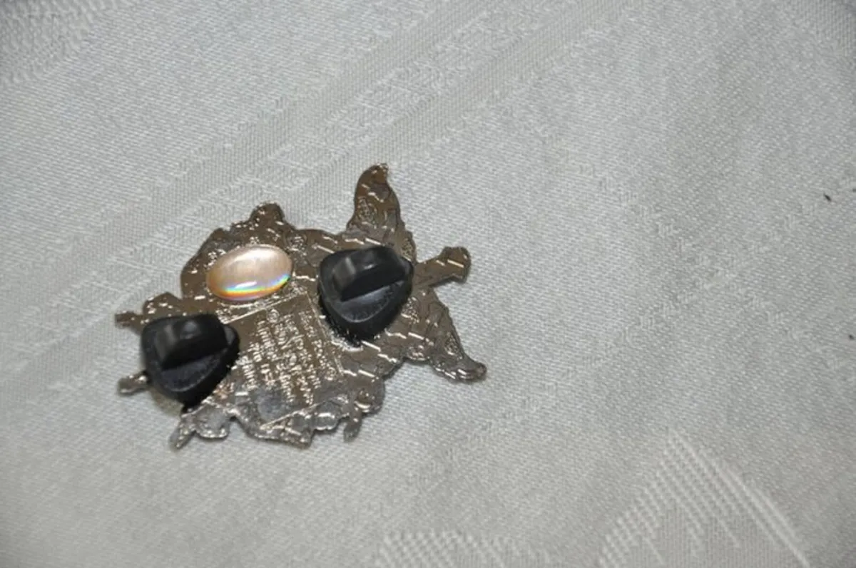 Hard Rock Cafe New York Limited Edition Pin - Image 4