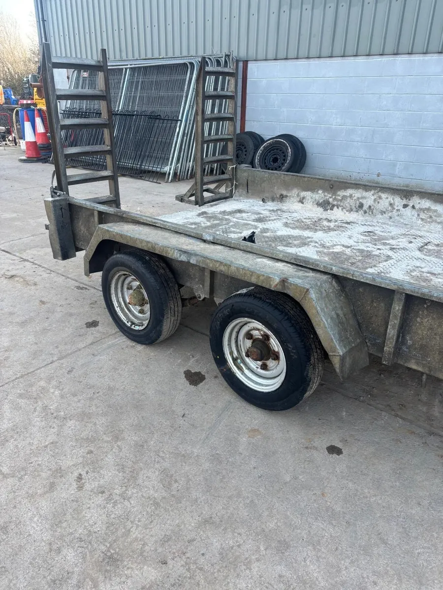 Predator plant trailer - Image 3