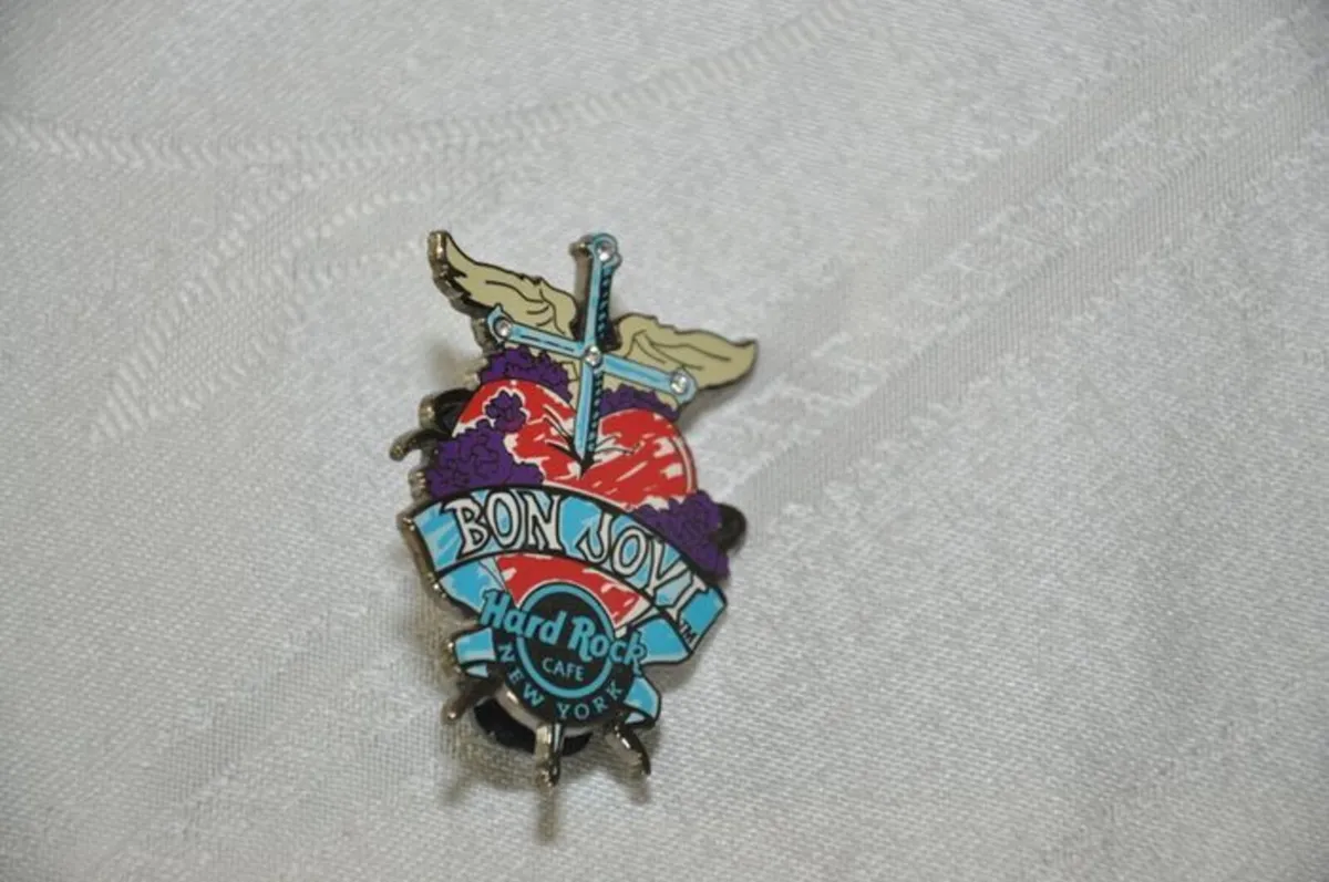 Hard Rock Cafe New York Limited Edition Pin - Image 1