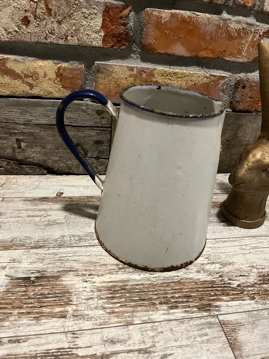 Vintage Enamelled jug - Image 1
