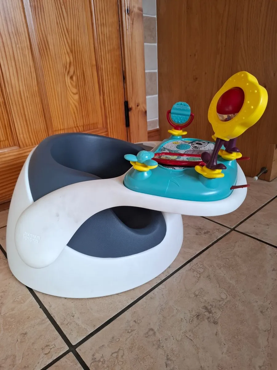 Snug floor seat - Image 2