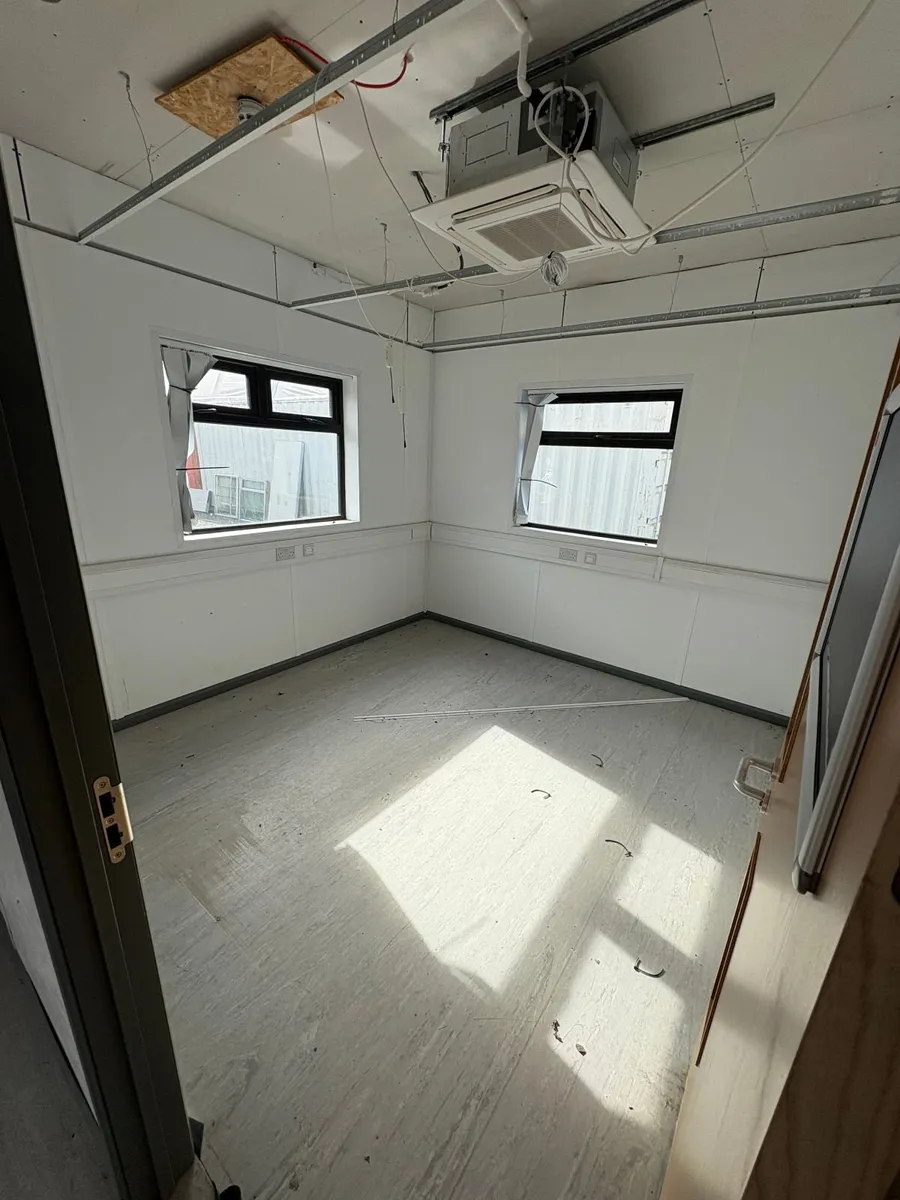 Modular Building 21m x 15m Excellent Condition - Image 4