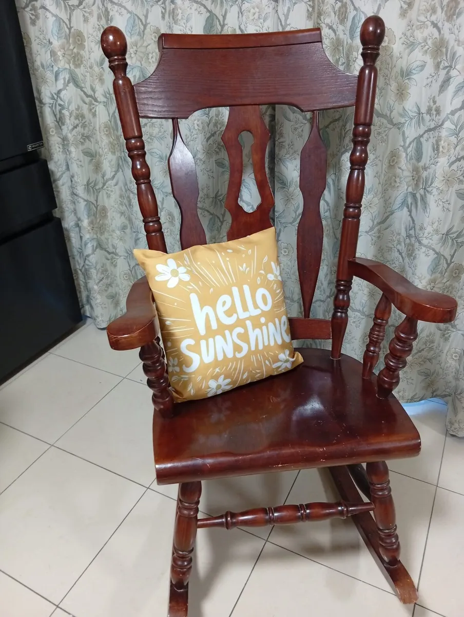 ROCKING CHAIR - Image 3