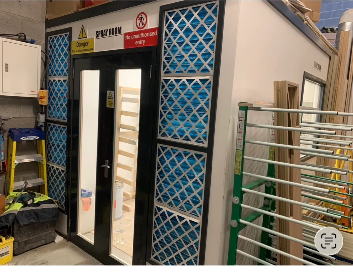 Spray booth - Image 1