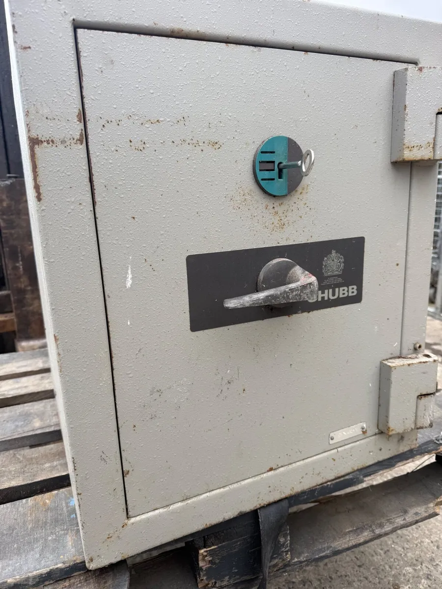 Chubb safe with key - Image 1