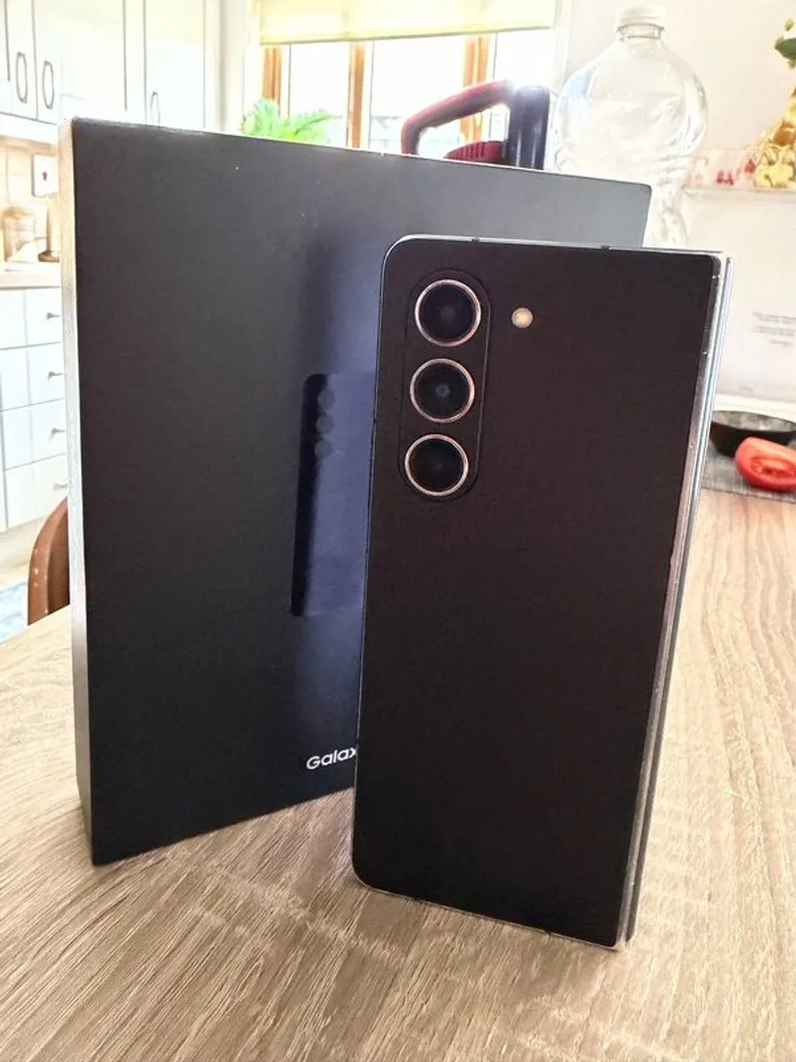 Samsung Galaxy Z fold 5, 512GB Black - Image 4