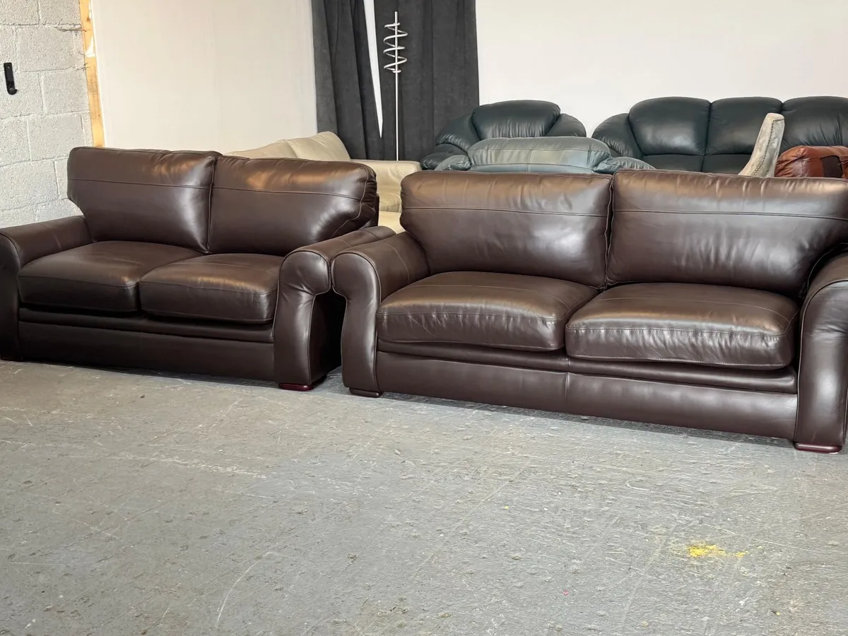 Stunning 3+2 Real Leather Sofa Set – Fully Refurbi - Image 4