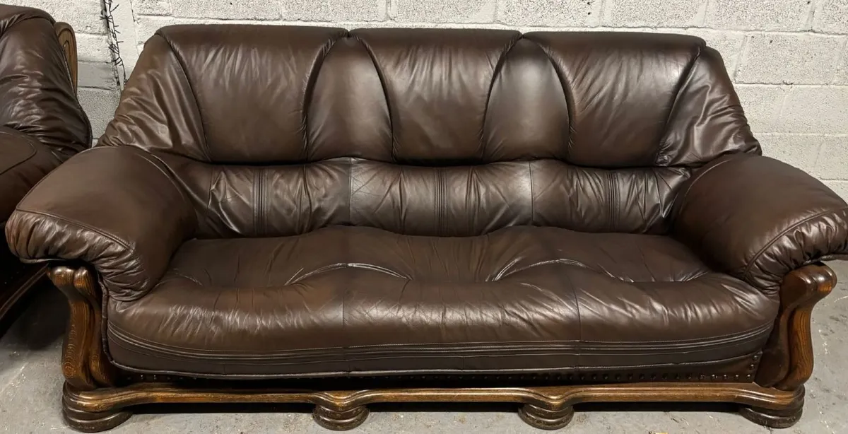 Leather sofa set - Image 1