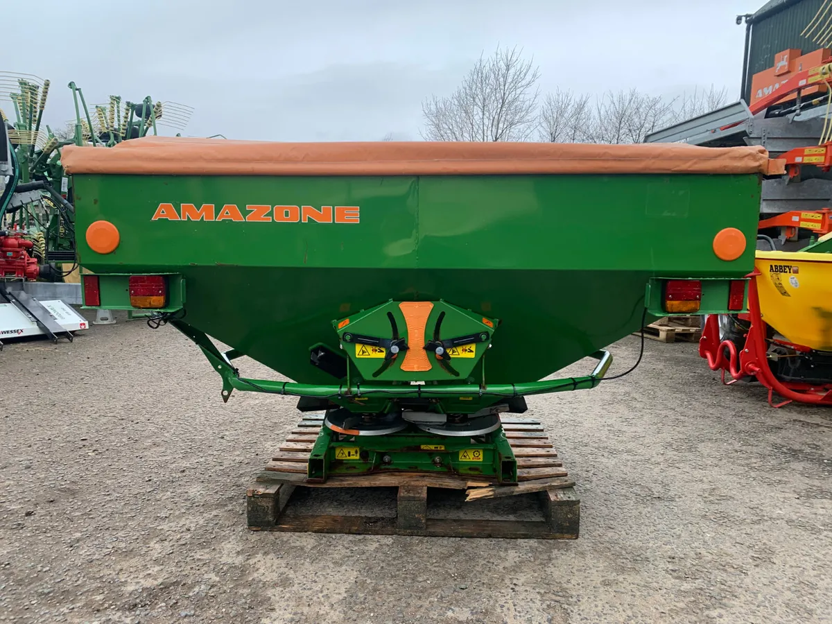 Amazone zax 1402 spreader - Image 3