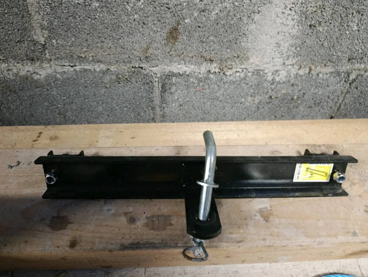 Castelgarden towbar - Image 1