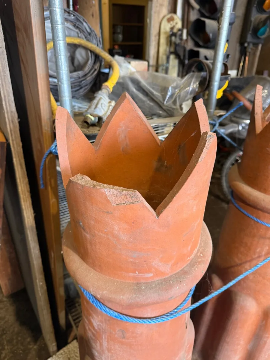 2 reclaimed large clay chimney pots - Image 3