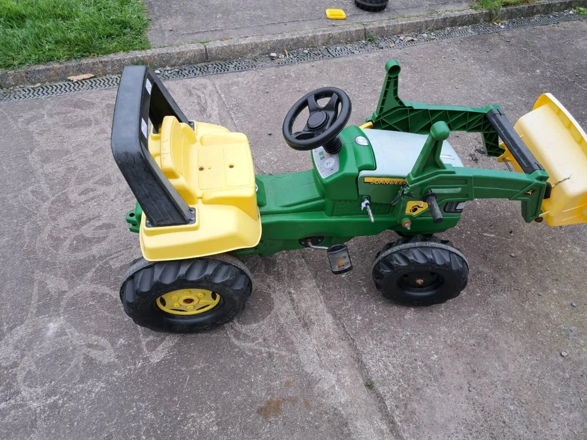 Toy tractor - Image 1