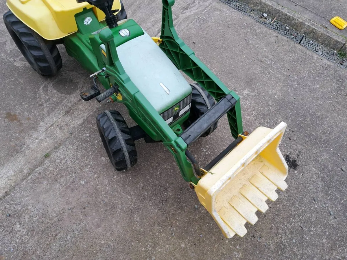 Toy tractor - Image 2
