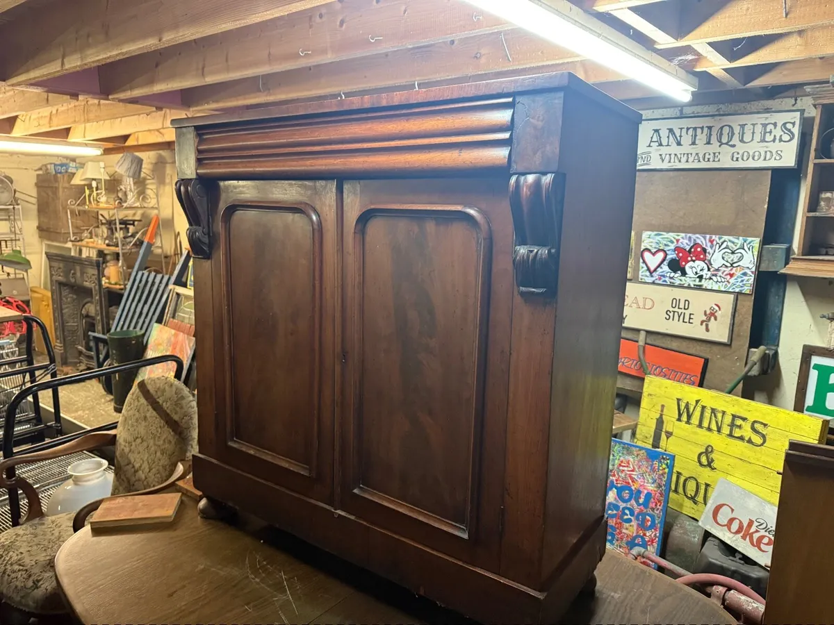 Reclaimed pine wooden unit - Image 2