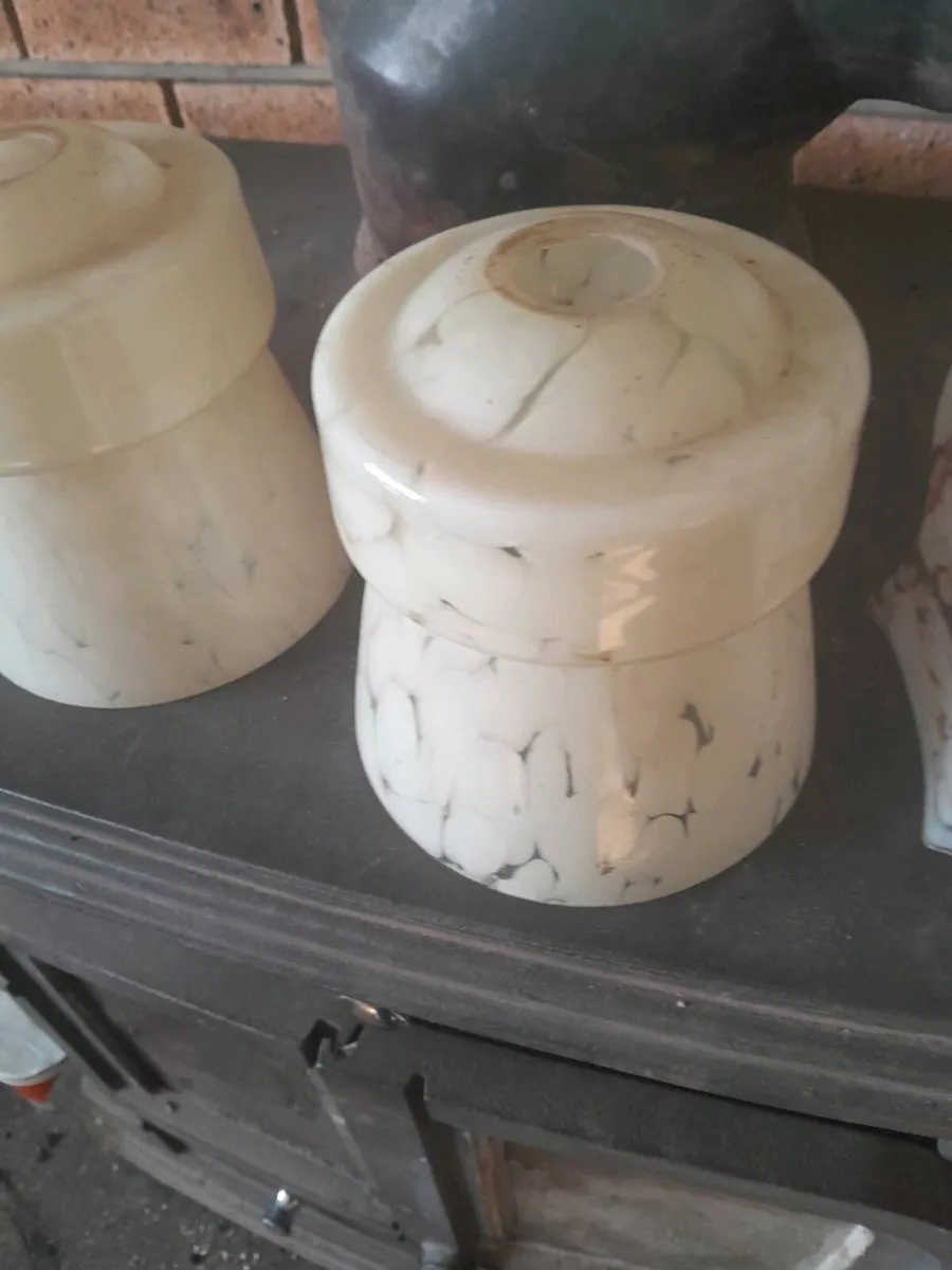 4 vintage shades - Image 3