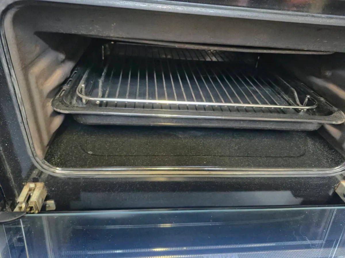 Zanussi Freestanding Electric Cooker 60cm - Image 4