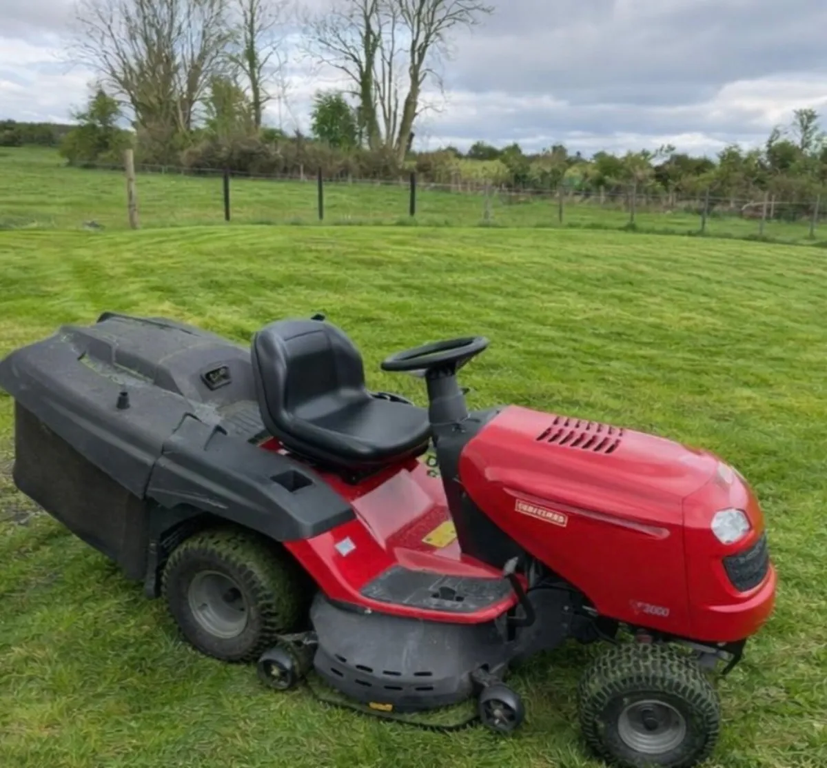 Tractor (ride-on) Lawnmower - Image 3