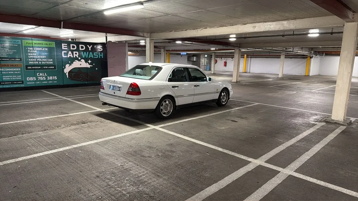 Mercedes-Benz C-Class 1995 - Image 3