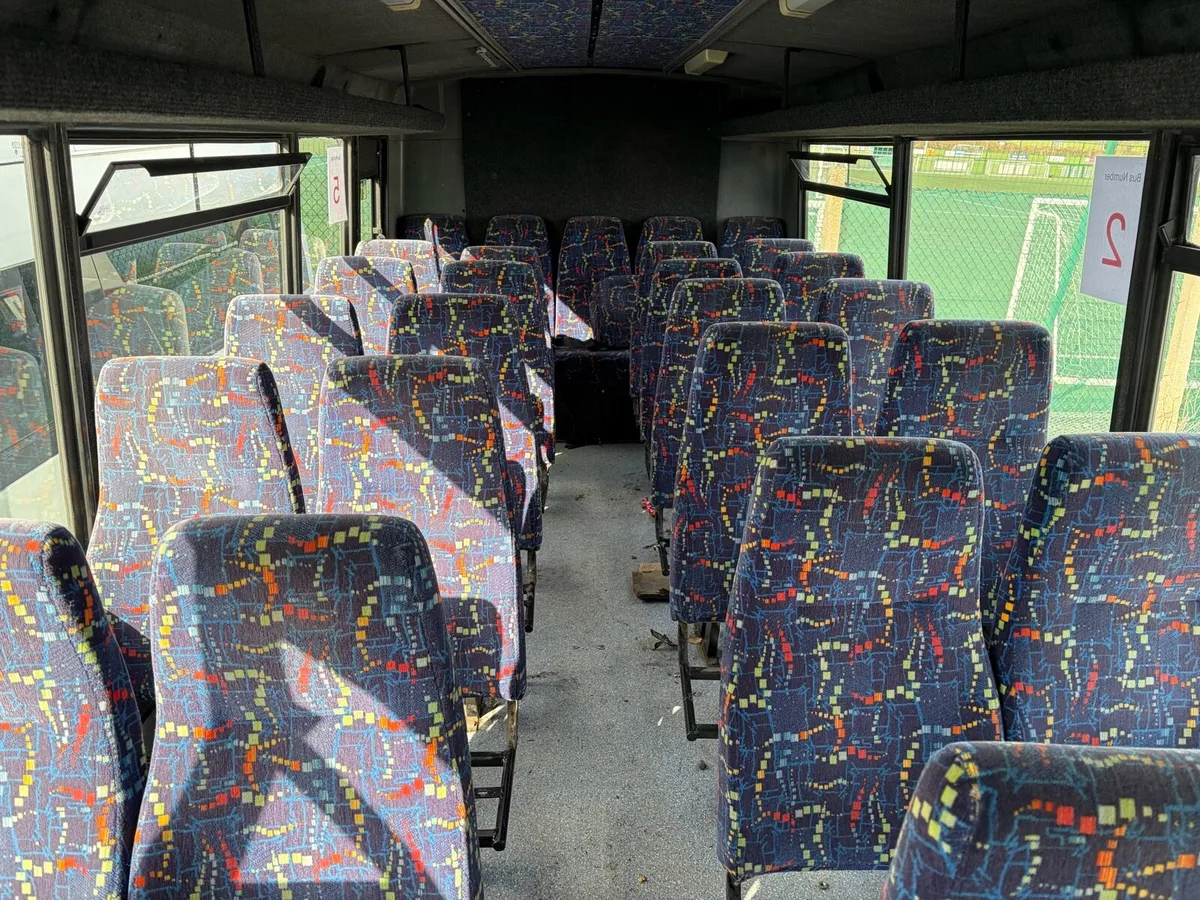 2003 Mercedes vario 33 seater - Image 4