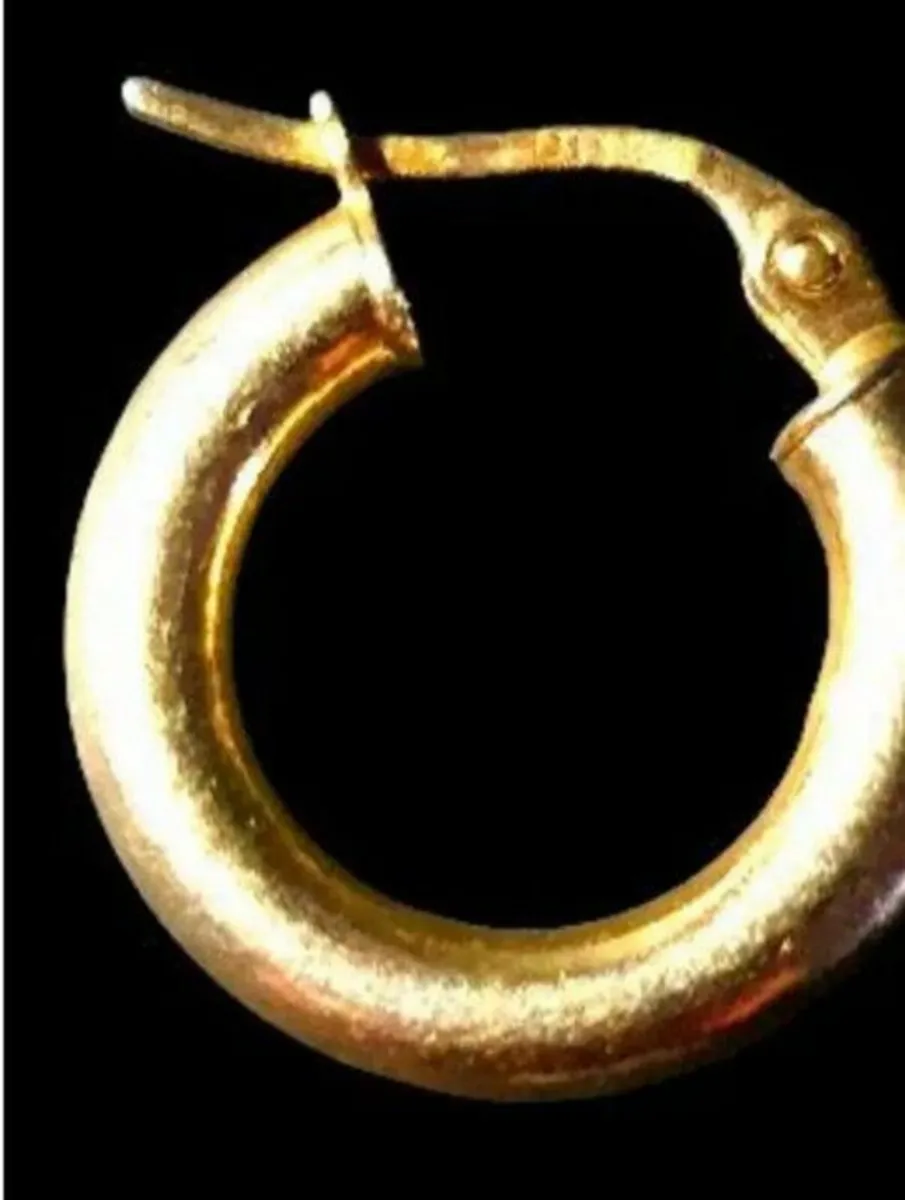 Vintage 9ct Gold Traditional Hoops Hallmarked - Image 4