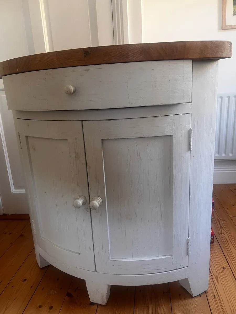 Corner cabinet - Image 1