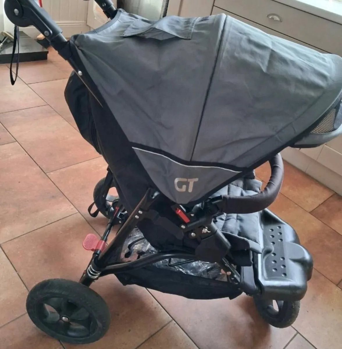 Out and about stroller - Image 2