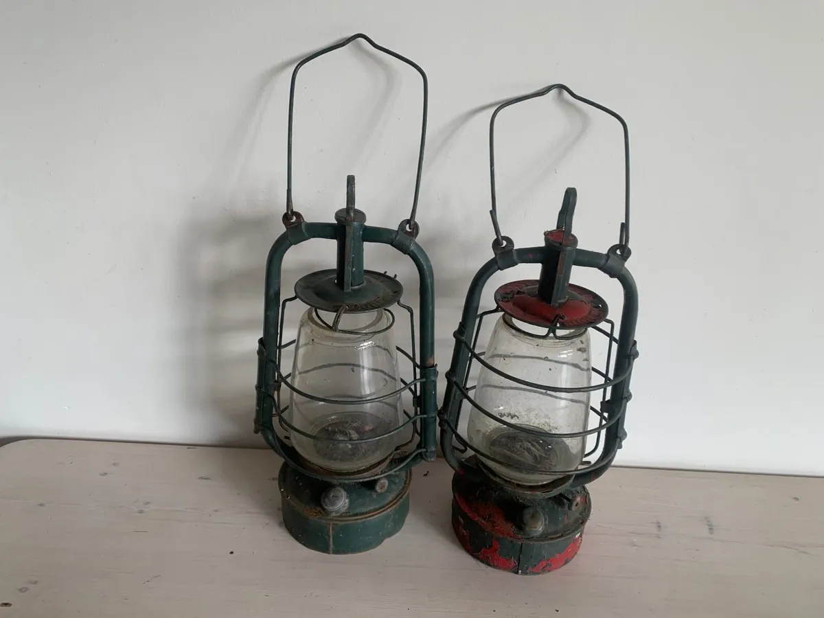 Hurricane  lamps - Image 1