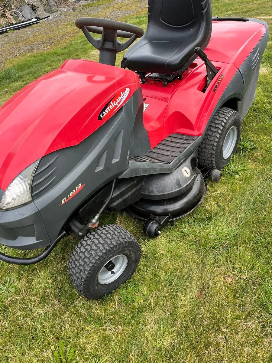 Ride on Tractor Lawnmower - Image 1