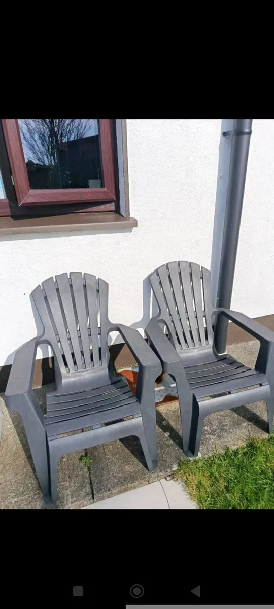 2 Anthracite garden chairs