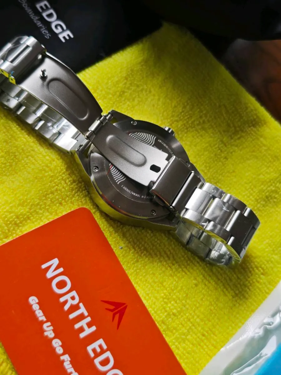 North edge Triton WR. 300m Solar mens watch.New - Image 3