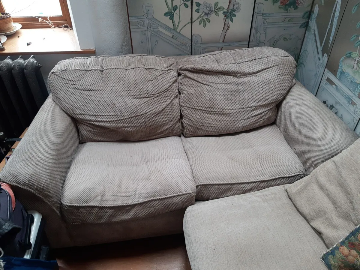 Free corner sofa, L shape - Image 1