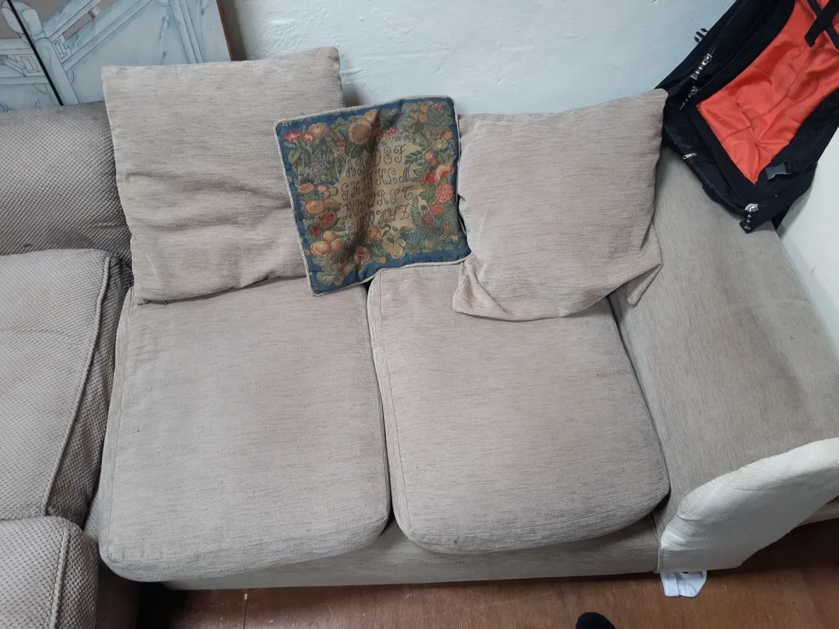 Free corner sofa, L shape - Image 3