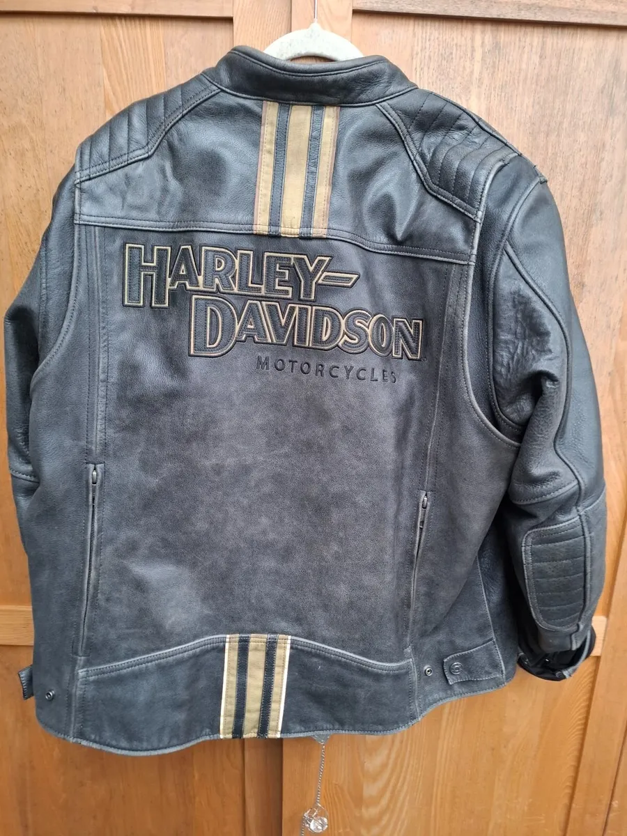 LEATHER JACKET - Image 1