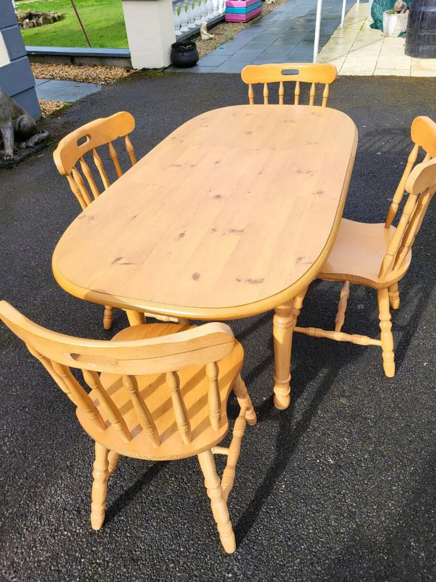 Lovely compact extending table + 4 chairs - Image 1