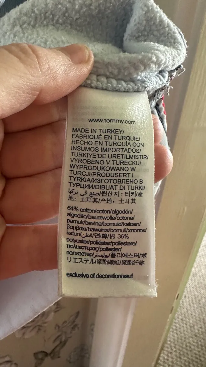 Hilfiger women’s hoody xl - Image 2