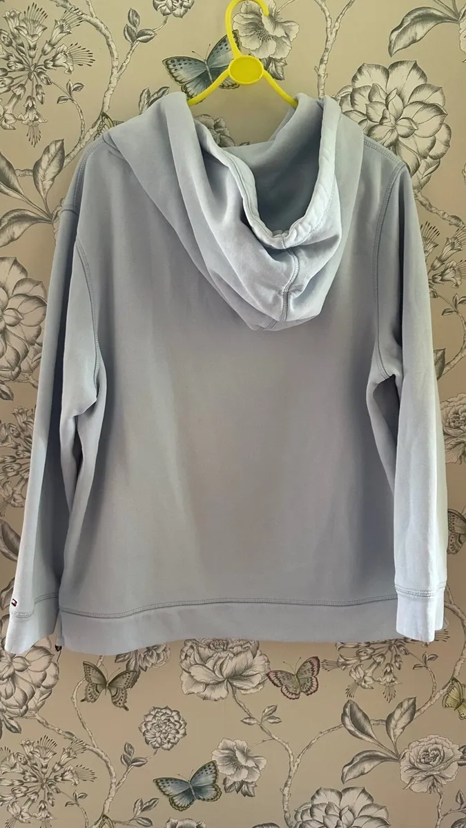 Hilfiger women’s hoody xl - Image 4