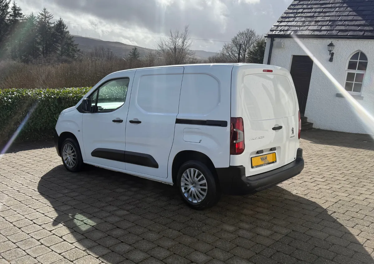 2019 Peugeot Partner Professional 1.6 BlueHDi - Image 4