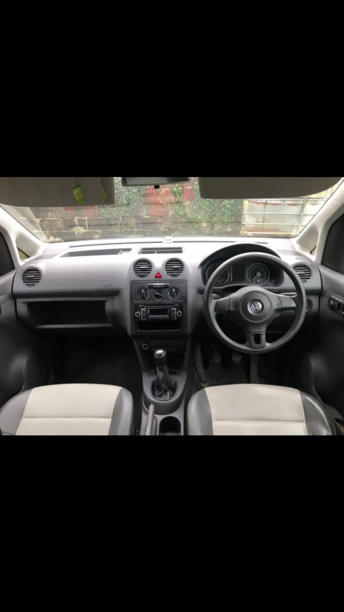 VE CADDY VAN - Image 2